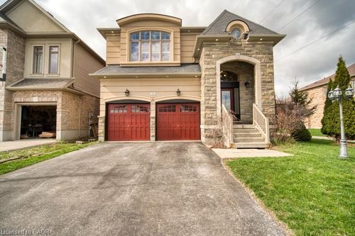 548 Wasaga Cres, Waterloo, ON, N2V2Y7 | Card Image