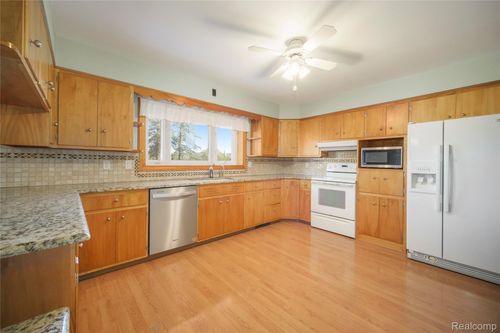 6730 Austin Rd, Saline, MI, 48176-9607 | Card Image