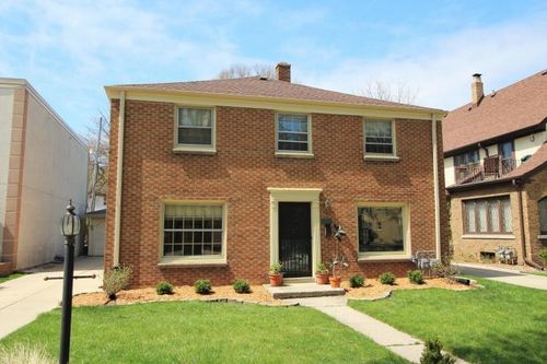 523 N 63rd St, Wauwatosa, WI, 53213-4173 | Card Image