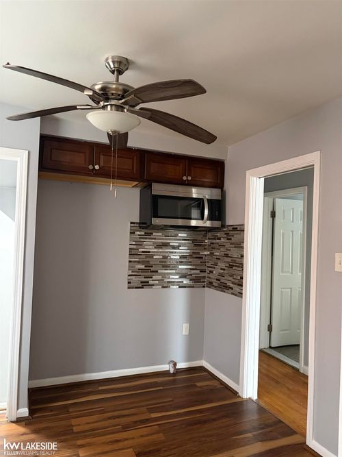 9539 Beaverland, Redford, MI, 48239-1316 | Card Image