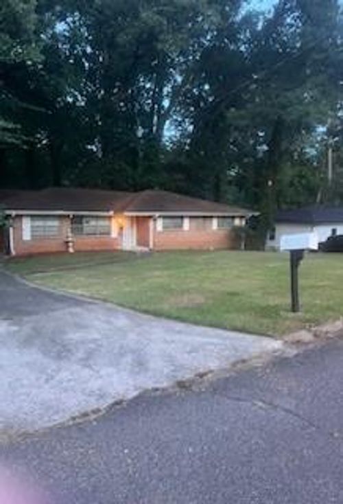 5527 Andrew Dr Sw, Mableton, GA, 30126-3044 | Card Image