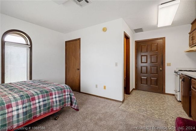 40079 E County Road 1315, House other with 3 bedrooms, 4 bathrooms and null parking in McCurtain OK | Image 24