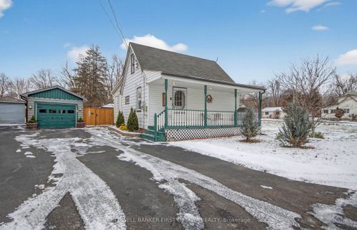 8712 Bank St, Vernon, ON, K0A3J0 | Card Image