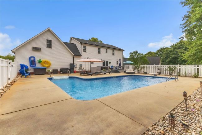 325 Regency Cir, House other with 5 bedrooms, 4 bathrooms and null parking in Anderson SC | Image 32