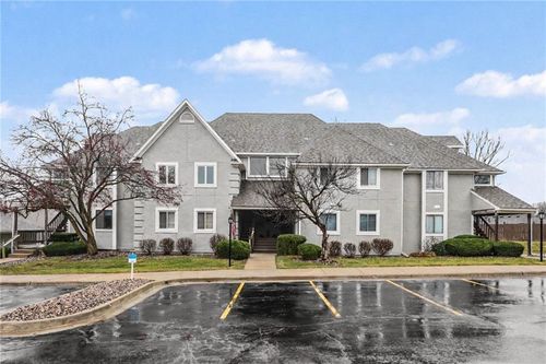 apt-1-13821 W 58th Ter, Shawnee, KS, 66216-4626 | Card Image