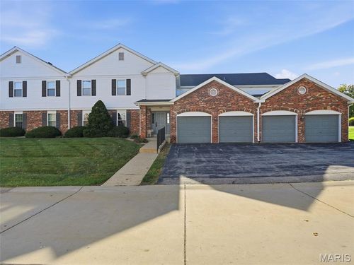 b-4308 Sunridge Drive, St Louis, MO, 63125 | Card Image