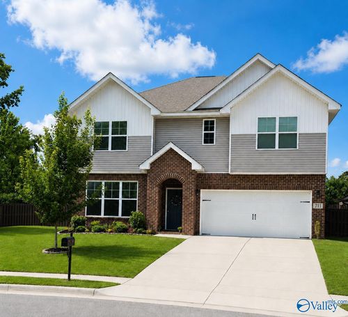 711 Magnolia Place Ln Sw, Hartselle, AL, 35640-3886 | Card Image