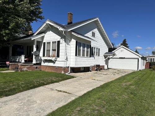 2108 New York Avenue, Manitowoc, WI, 54220 | Card Image