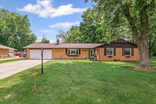 5 Golfview, Savoy, IL, 61874-9480 | Card Image