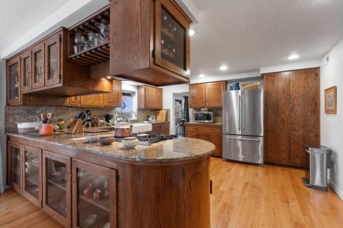 15717 E Cooper Rd, Mead, WA, 99021-8779 | Card Image