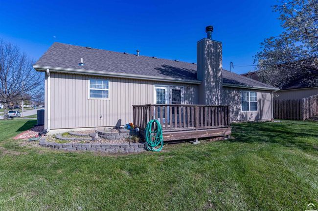 1306 S Raintree Dr, House other with 3 bedrooms, 2 bathrooms and null parking in Tonganoxie KS | Image 18