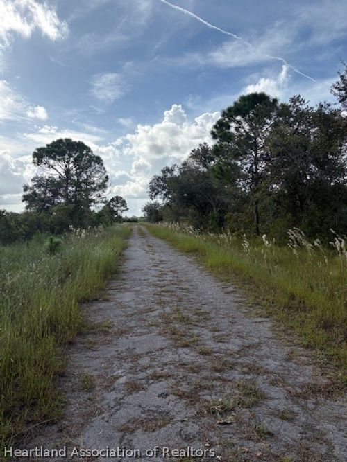 327 Bellanca St, Lake Placid, FL, 33852 | Card Image