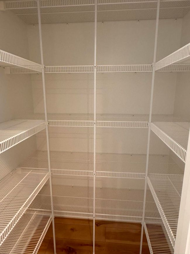 Spacious pantry | Image 9