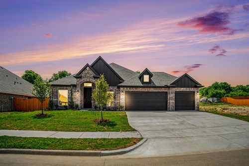 710 Alaina Dr, Desoto, TX, 75115-8059 | Card Image