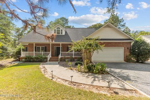 10 Lodge Pole Ln, Pinehurst, NC, 28374-9350 | Card Image