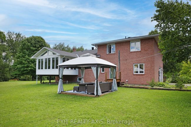 42 Strickland Rd, House other with 3 bedrooms, 2 bathrooms and 8 parking in Lombardy ON | Image 27