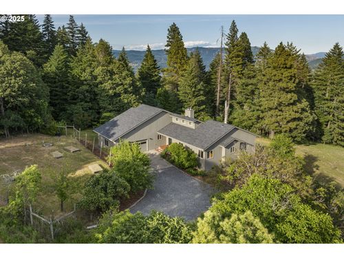 4719 Westwood Dr, Hood River, OR, 97031-9741 | Card Image