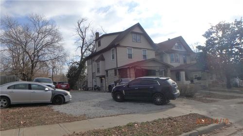 3427 Wabash Ave, Kansas City, MO, 64109-2538 | Card Image
