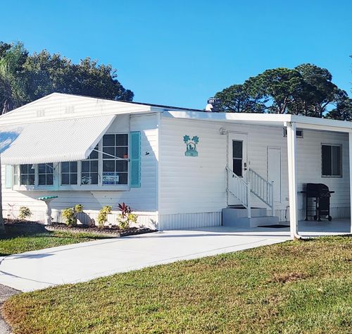 10 La Mesa Ln, Port St. Lucie, FL, 34952-3440 | Card Image