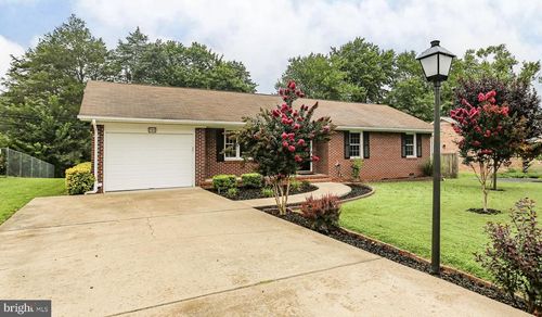 305 Sycamore Dr, FREDERICKSBURG, VA, 22408-1554 | Card Image