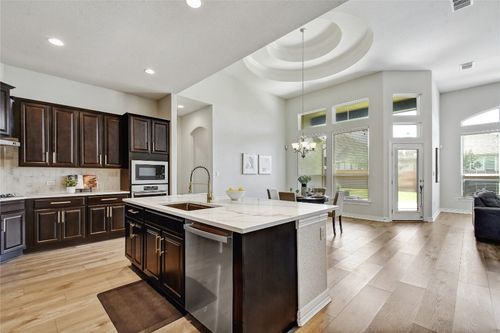 177 Tangerine Dr, Buda, TX, 78610-3685 | Card Image