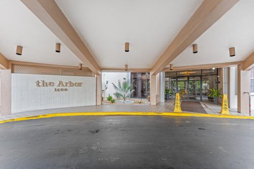 616-1400 Saint Charles Pl, Pembroke Pines, FL, 33026-3236 | Card Image