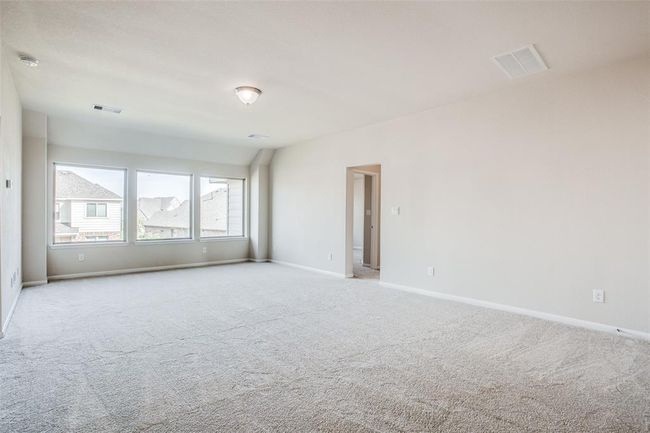 Another view of the gameroom | Image 17