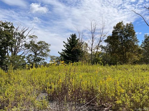 31 Ridgecrest Rd, Lake Peekskill, NY, 10537-1004 | Card Image