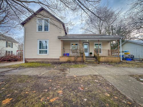 316 E Cherry St, Fremont, MI, 49412-1310 | Card Image