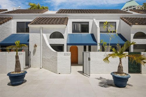 4-3233 Mary St, Coconut Grove, FL, 33133-5234 | Card Image