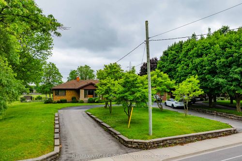 6378 Mountain Rd, Niagara Falls, ON, L2J0B3 | Card Image