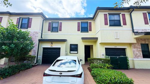 3264-3264 W 100th Ter, Hialeah, FL, 33018-2101 | Card Image