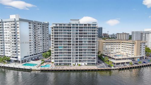 apt-104-121 Golden Isles Dr, Hallandale Beach, FL, 33009-5805 | Card Image