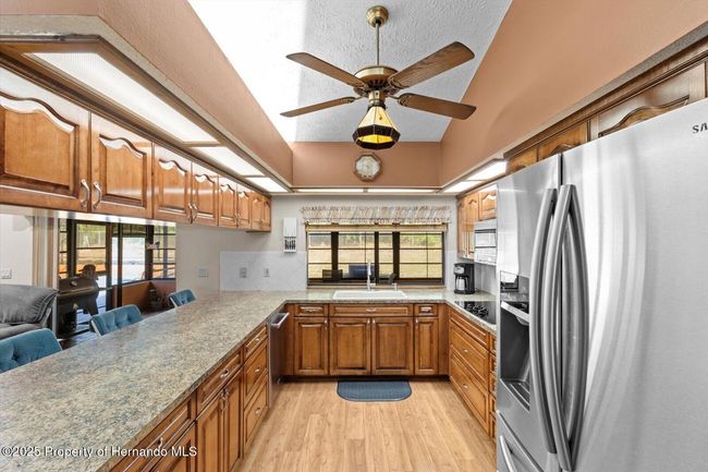 Kitchen | Image 8