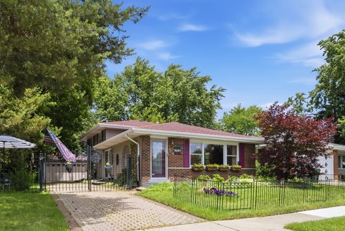 2176 N Westmoreland Dr, Palatine, IL, 60074-1221 | Card Image
