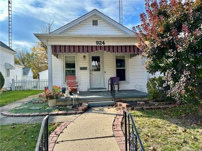 924 Garfield Avenue, House other with 2 bedrooms, 1 bathrooms and null parking in Troy OH | Image 1