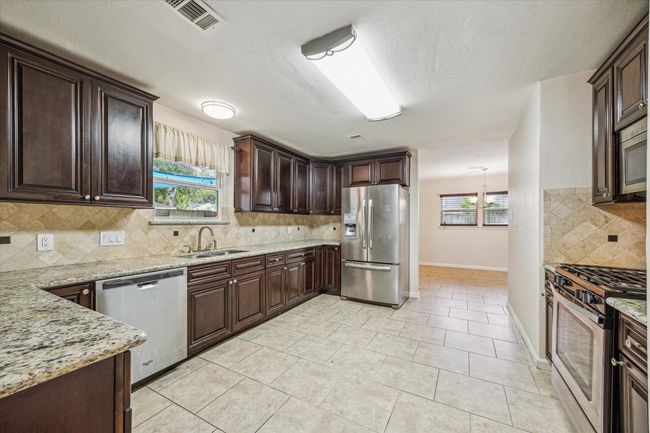 Kitchen | Image 13