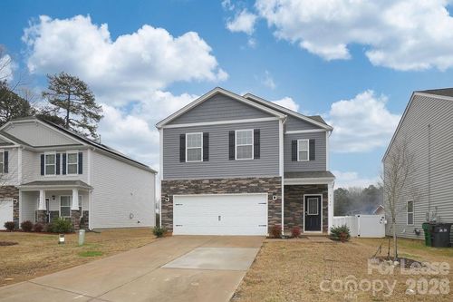 8140 Clairwood Dr, Charlotte, NC, 28269-3893 | Card Image