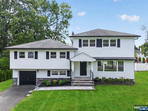 15 Haussler Ter, Clifton, NJ, 07013-4107 | Card Image