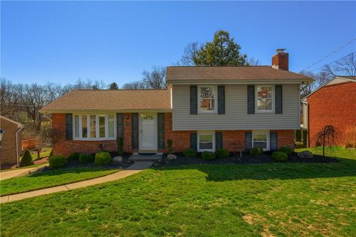 245 Wyngate Road, Moon/Crescent Twp, PA, 15108 | Card Image