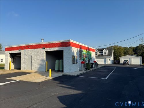 1102 W 3rd St, FARMVILLE, VA, 23901-2628 | Card Image