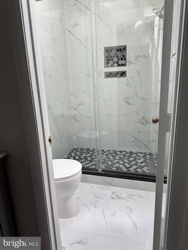 1631 Oak Spring Way, Townhouse with 3 bedrooms, 4 bathrooms and null parking in RESTON VA | Image 8