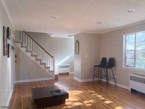 41 Troy Dr, Springfield, NJ, 07081-2002 | Card Image