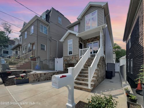 19 Scribner Ave, Staten Island, NY, 10301-2315 | Card Image