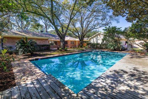 5238 Loch Lomond Dr, Houston, TX, 77096-2511 | Card Image