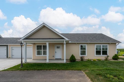 204 Cumberland Meadows Circle, Hebron, OH, 43025 | Card Image