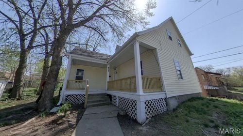 807 Broadway, Jefferson City, MO, 65101-1637 | Card Image