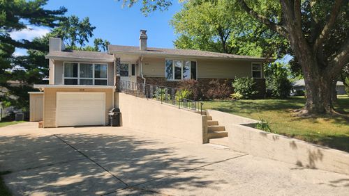 229 Hickory St, Oswego, IL, 60543-9021 | Card Image