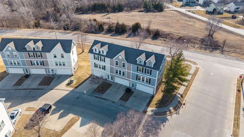 1733 Sw 32nd Ln, Ankeny, IA, 50023-8952 | Card Image