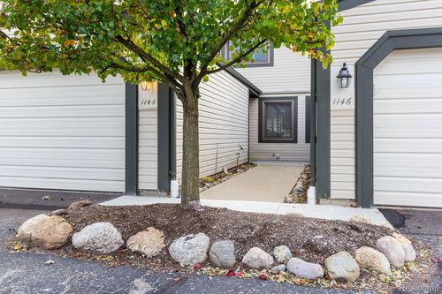1146 Concord Ct, Northville, MI, 48167-3309 | Card Image
